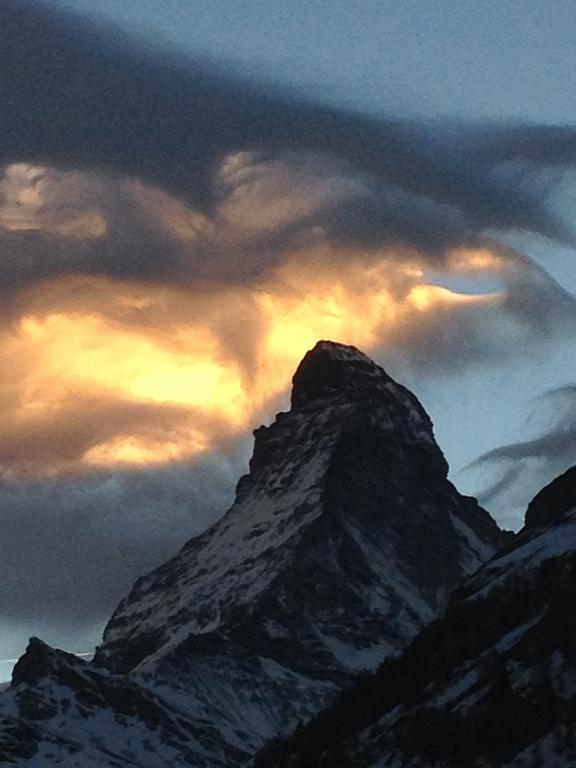 Haus Fleckstein Zermatt Wohnung Karibu Exterior foto