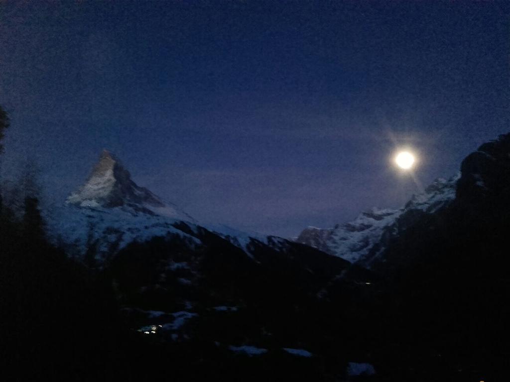 Haus Fleckstein Zermatt Wohnung Karibu Habitación foto