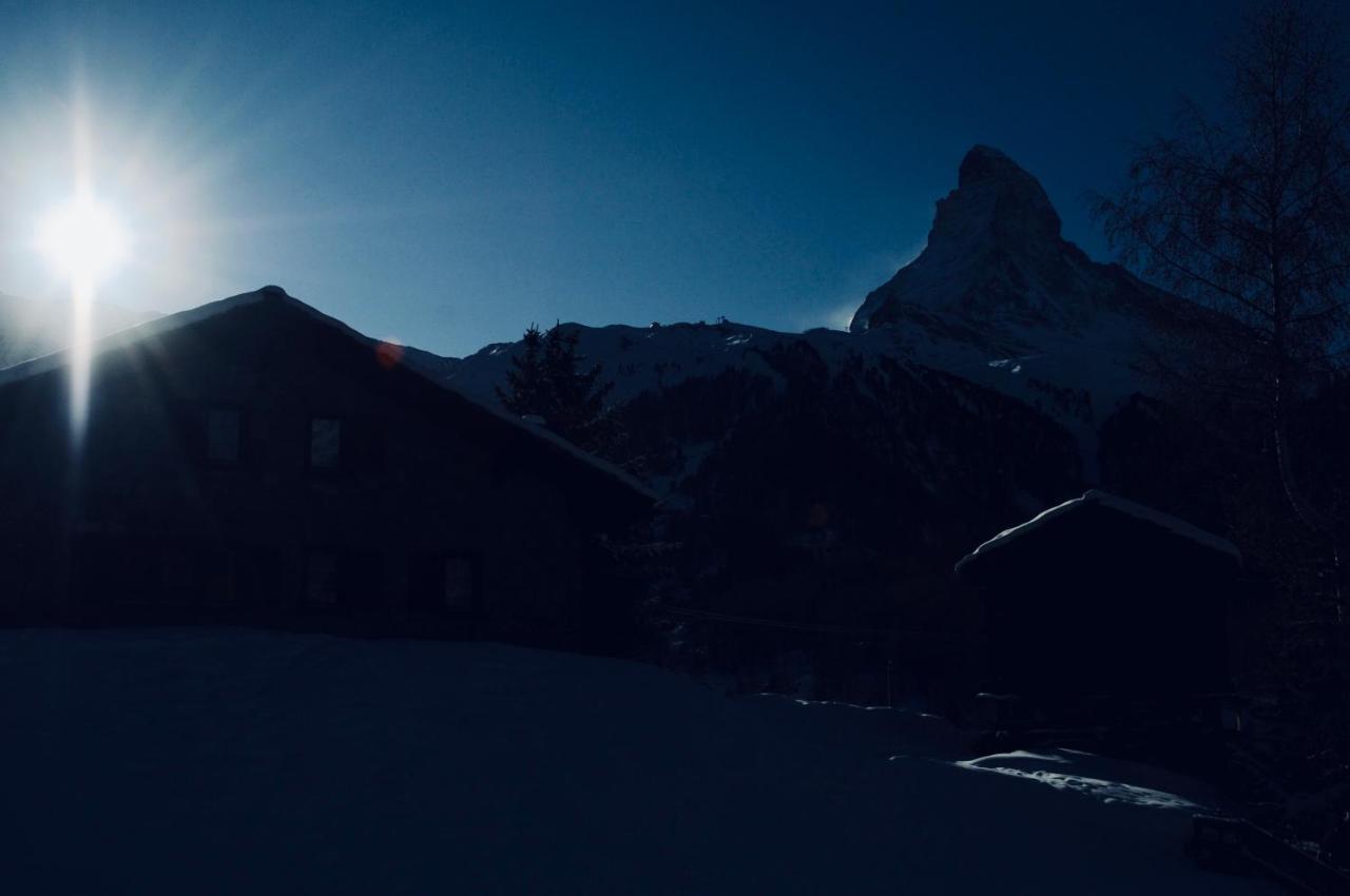 Haus Fleckstein Zermatt Wohnung Karibu Exterior foto