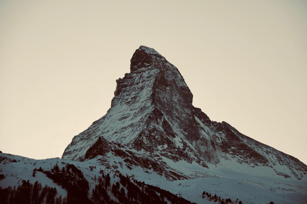 Haus Fleckstein Zermatt Wohnung Karibu Exterior foto